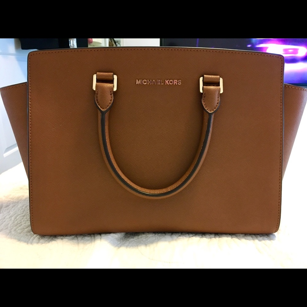 Michael Kors Selma Handbag